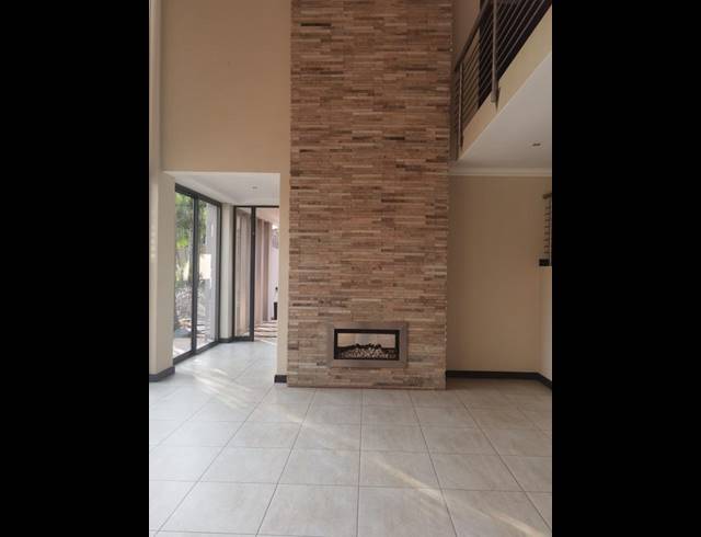 4 BEDROOM HOUSE FOR SALE IN CHROOM PARK